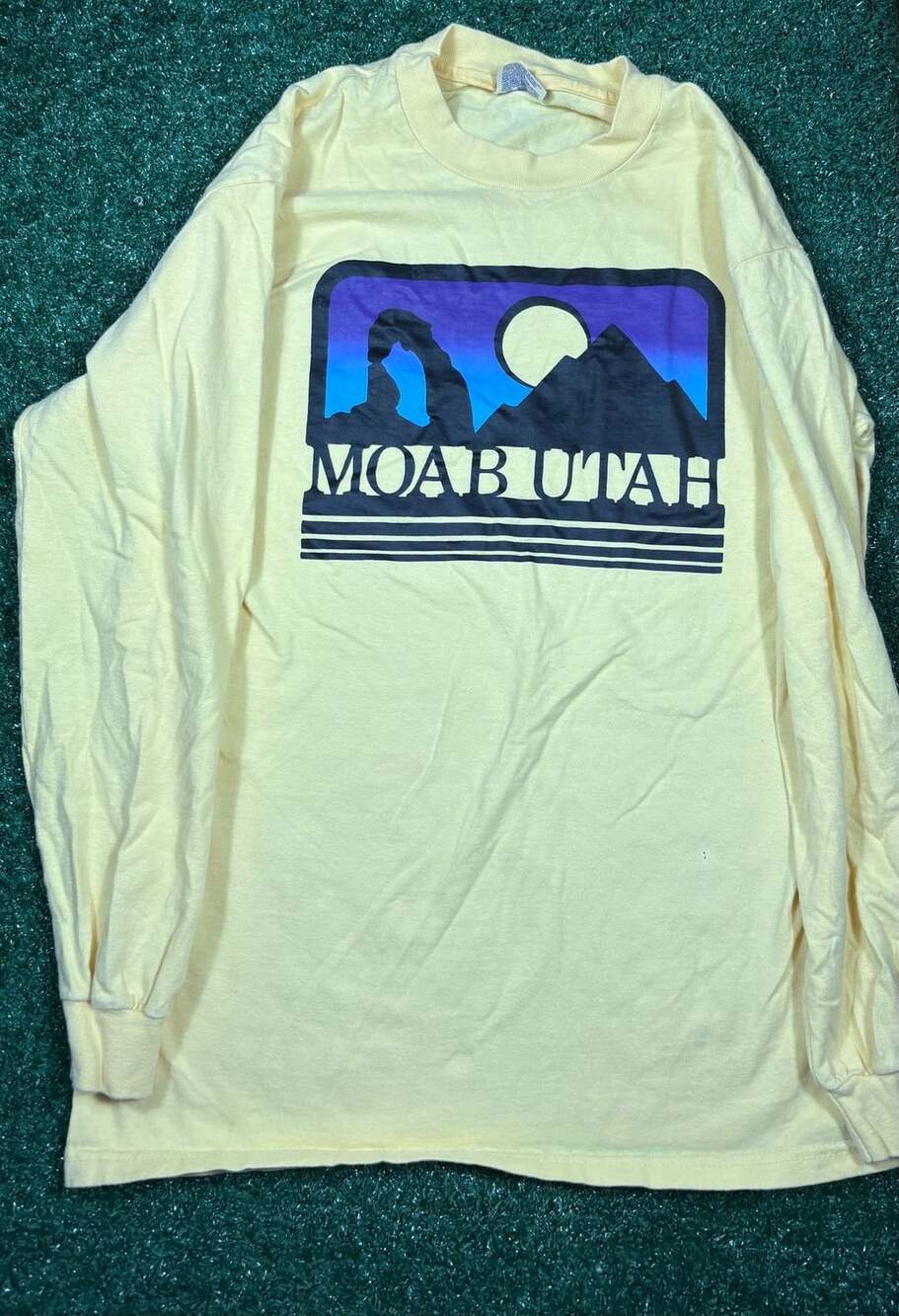 Hanes Moab Utah Graphic Long Sleeve T-Shirt Size M Yellow
